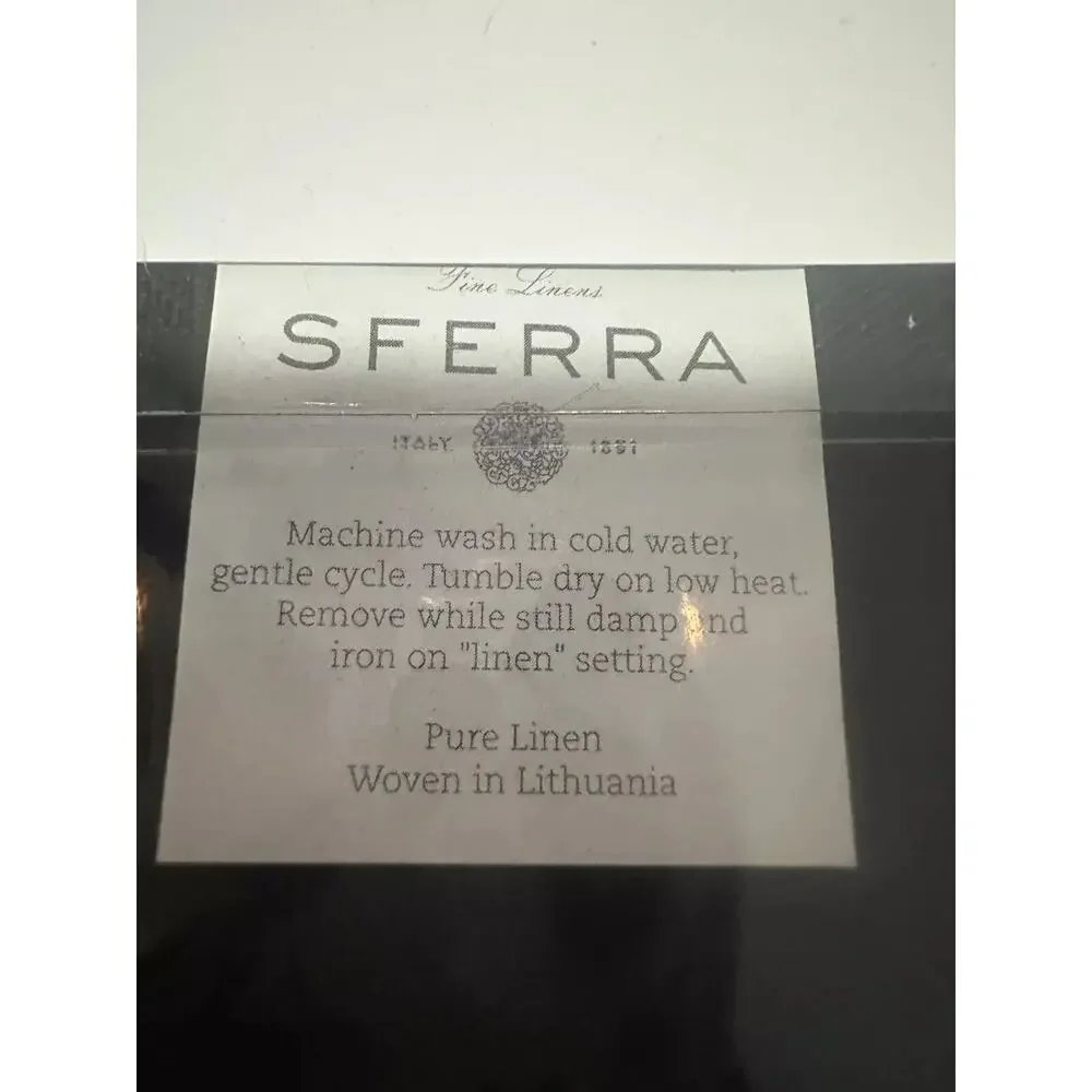 Sferra Festival Linen Placemats Set of 4 Black Hemstitched 14x20 NWT